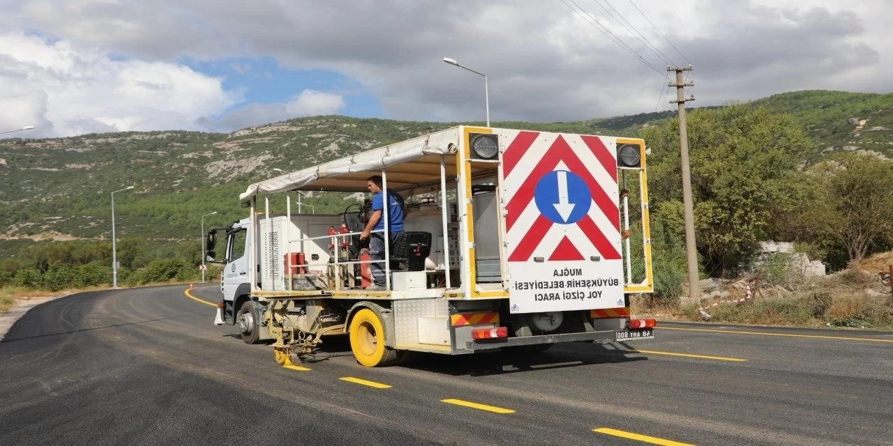 Muğla'da 13 İlçede 10 Bin Kilometre Yol Çizildi!