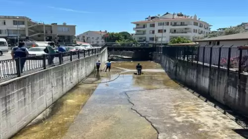 Muski'nin Marmaris'teki Dere Temizliği Çalışmaları Devam Ediyor